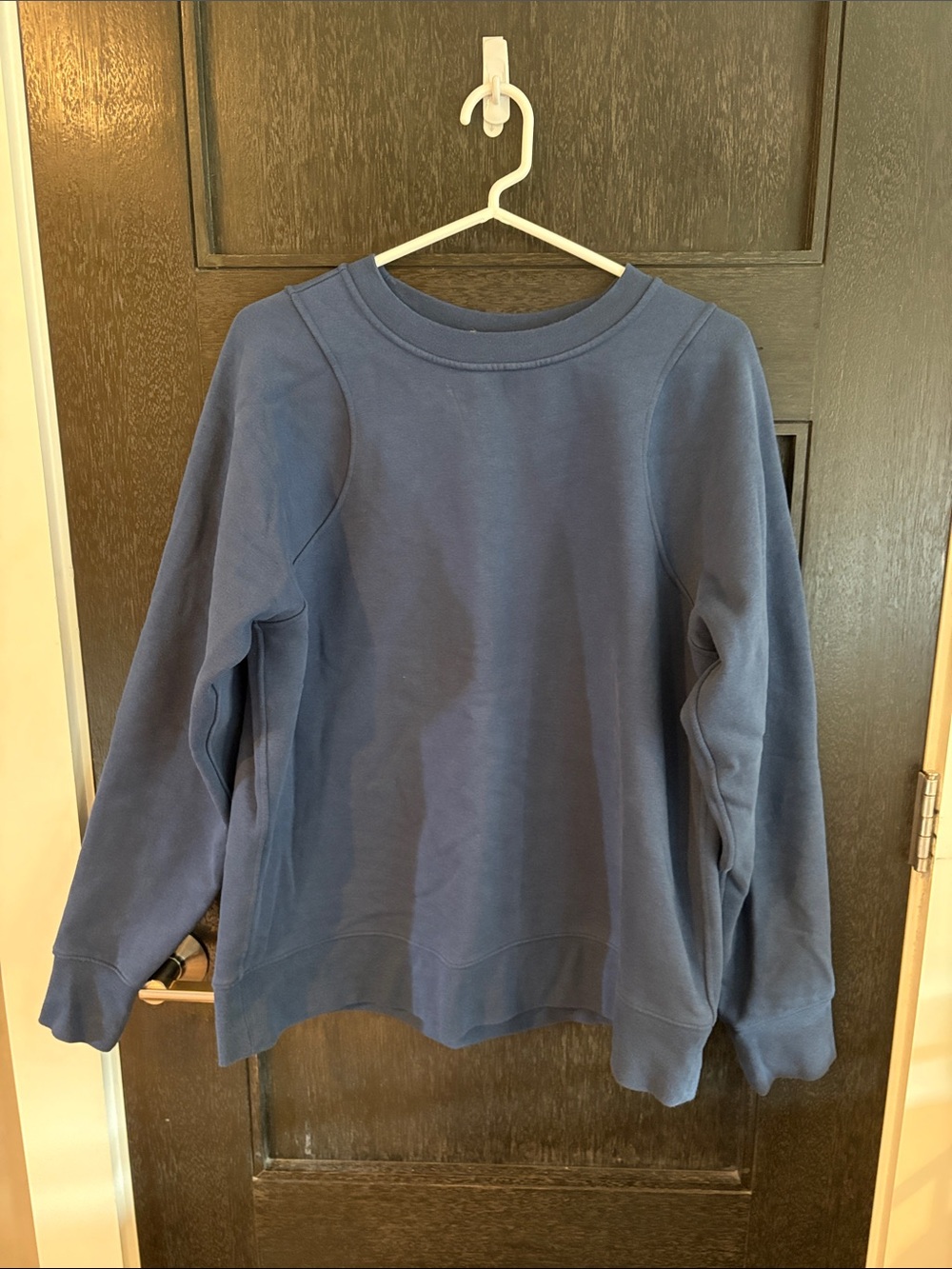 Lululemon NWOT Loungeful Crewneck
Pullover in Mineral Blue sz 12